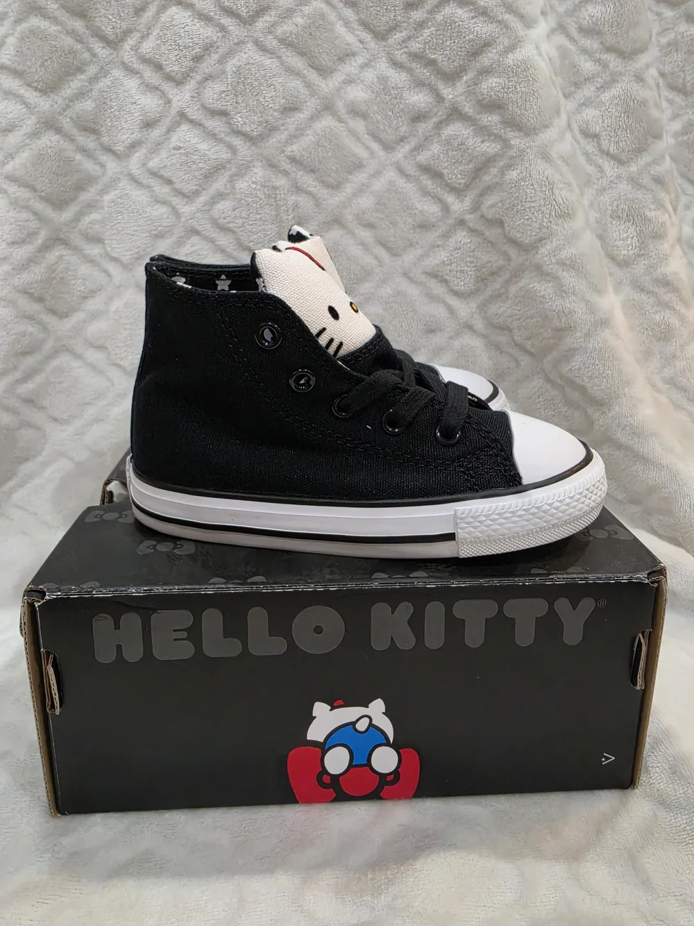 Converse Hello Kitty Black and White High-Top Kids Sneakers New With Box
